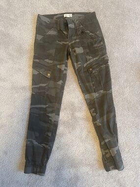 Jolt Olive Green Camo Cargo Pants